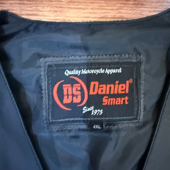 Daniel Smart Motorcycle Leather Vest Black 4XL Biker Riding Vest Pockets - Picture 2 of 6